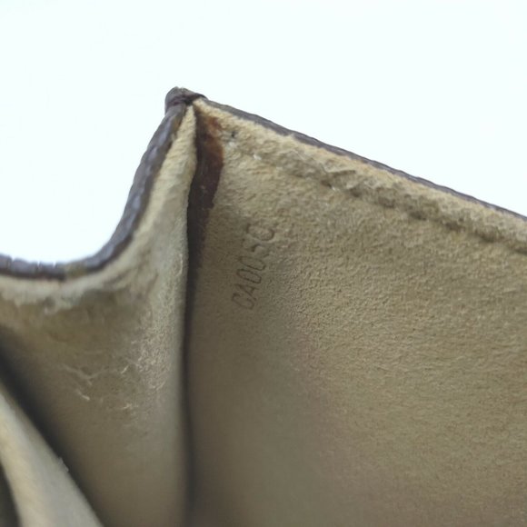 Authentic Louis Vuitton Pochette Twin GM - Picture 4 of 16